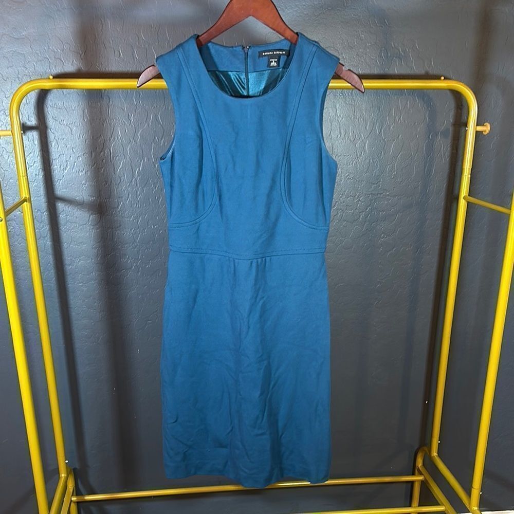 Blue Knee-Length‎ Sleeveless Sheath Dress for Work